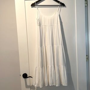 Beautiful club Monaco lined sundress. Great condition.